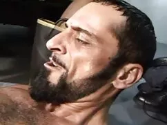 Un uomo video porno  ...