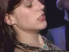 Un ragazzo video por ...
