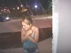 Uomini adulti agganc ...